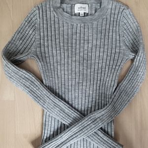 Wilfred tight sweater. Small.